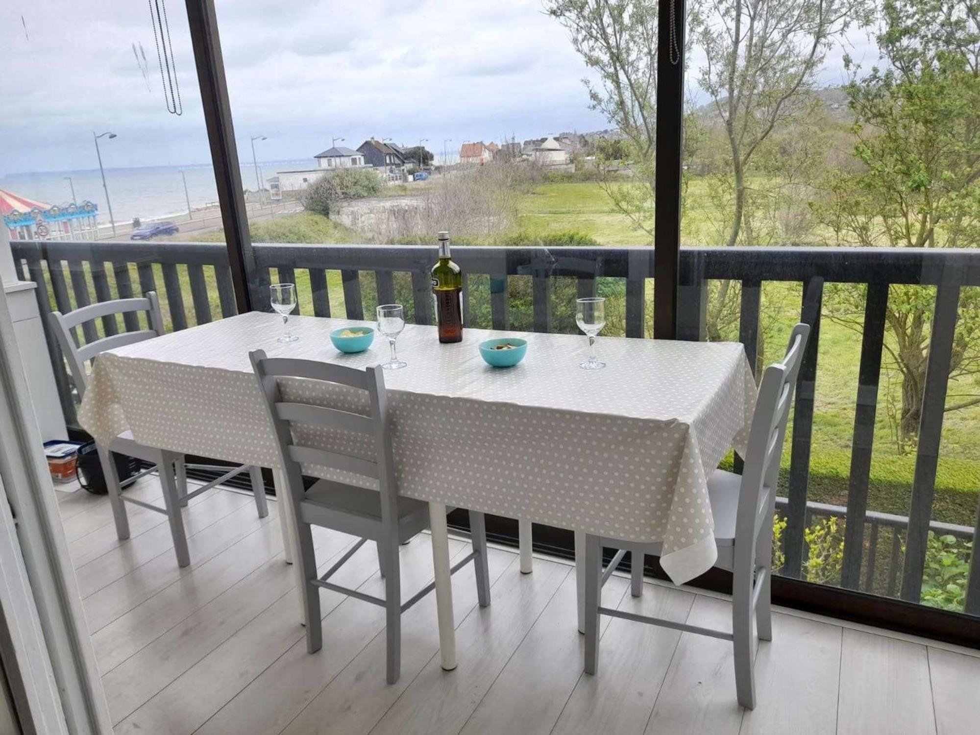 Appartement Refait A Neuf Avec Loggia Et Parking, A 2 Pas De La Plage Et Des Commerces - Fr-1-712-7 Villers-sur-Mer Eksteriør bilde